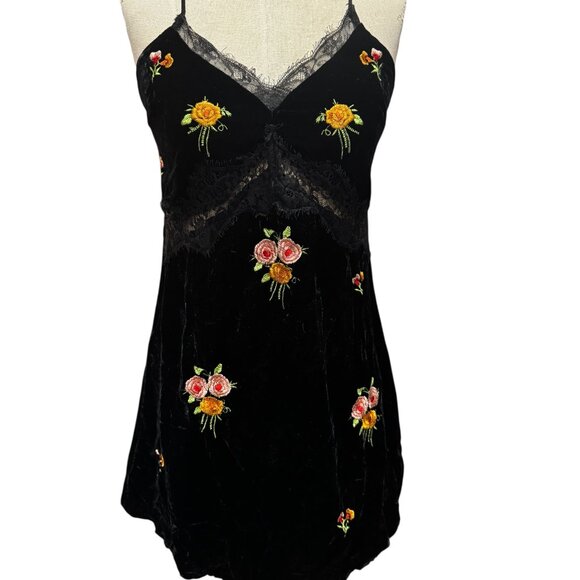 Topshop Black Velvet Slip Dress with Embroidered Floral Details – Size Small/Med - Picture 1 of 4